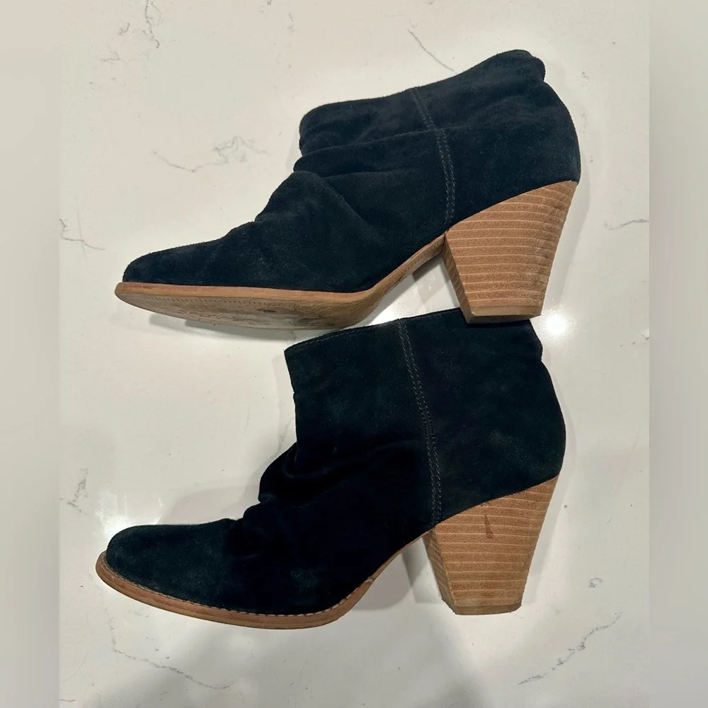 Splendid Black Suede Ankle Booties - size 9M - Picture 3 of 5